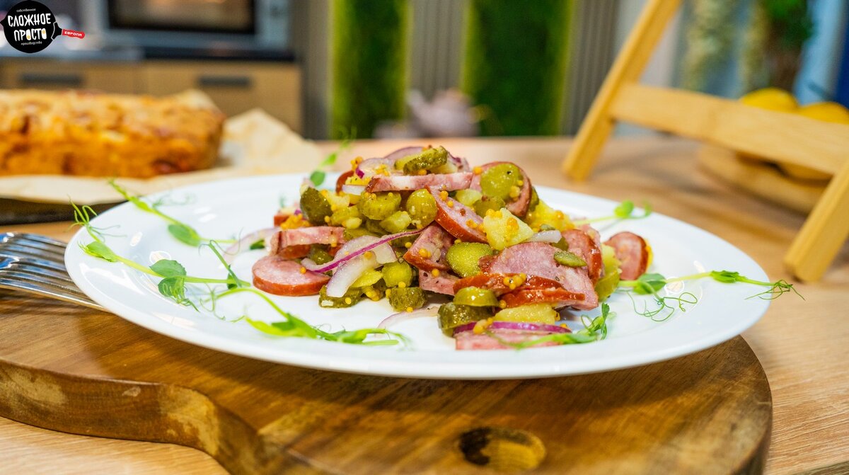 Салат Краковский с колбасой рецепт