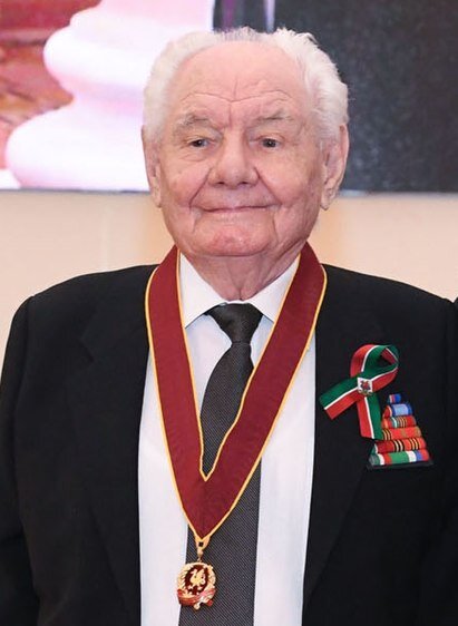 Мирфатых Закиевич Закиев (тат. Мирфатыйх Зәки улы Зәкиев; 14 августа 1928, д. Зайпы, Бугульминский кантон, (ныне Бавлинский район) Татарской АССР — 18 августа 2023) — действительный член Академии наук Республики Татарстан, доктор филологических наук, профессор, заведующий отделом лексикологии и диалектологии ИЯЛИ им. Г. Ибрагимова АН РТ