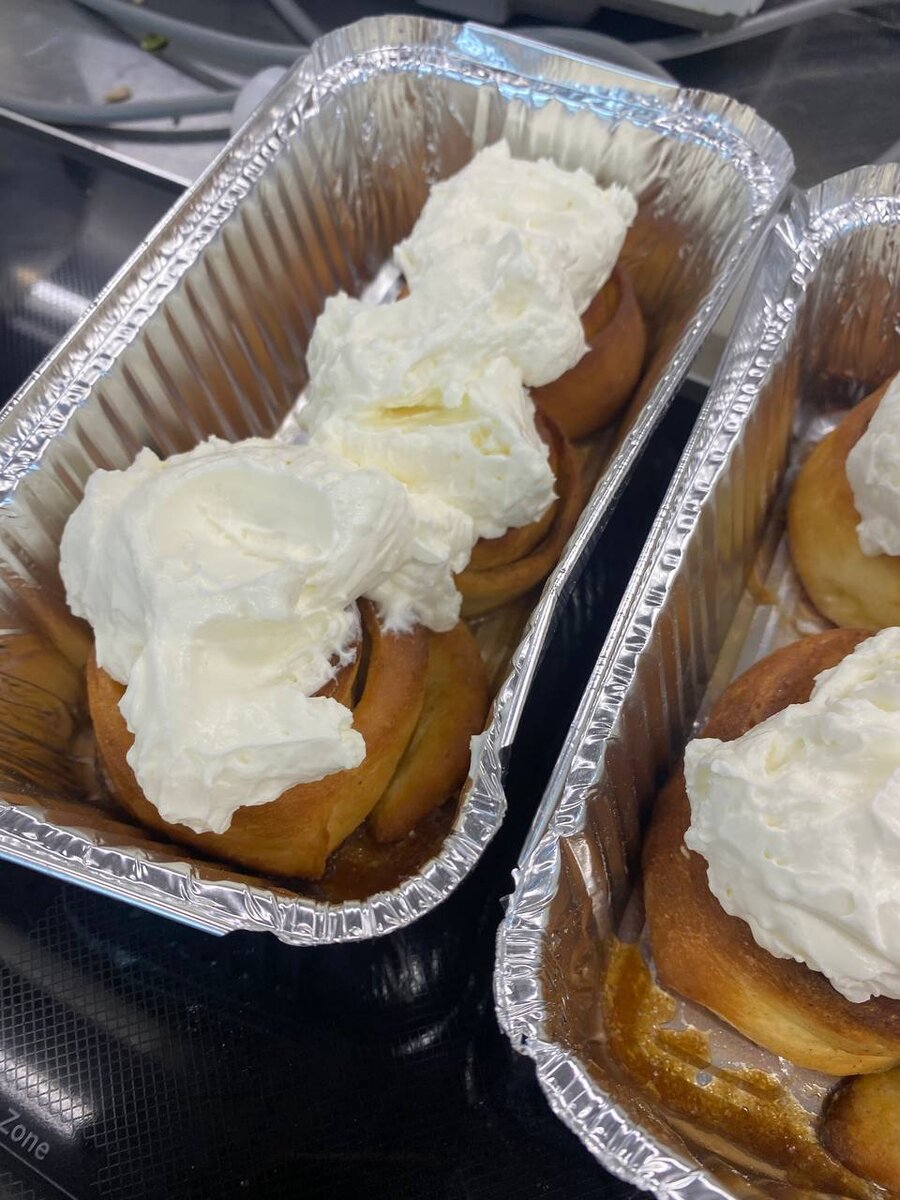 синнабоны с сливочной глазурью