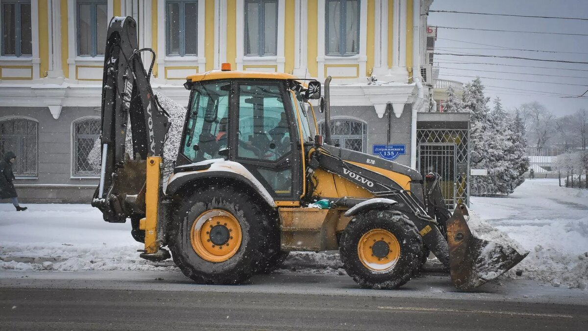     В Югре стартовал опрос о качестве уборки снега. Выразить свое мнение по данному вопросу можно до 27 ноября.
