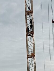  📷    Стало плохо на высоте. Женщину-машиниста башенного крана спасли в Нежинке    Белов Михаил Александрович