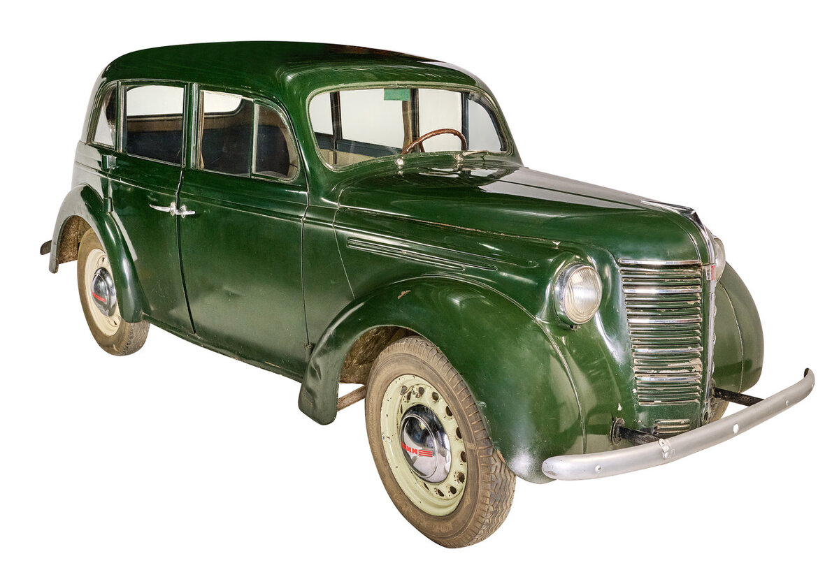 Автомобиль легковой КИМ 10-52