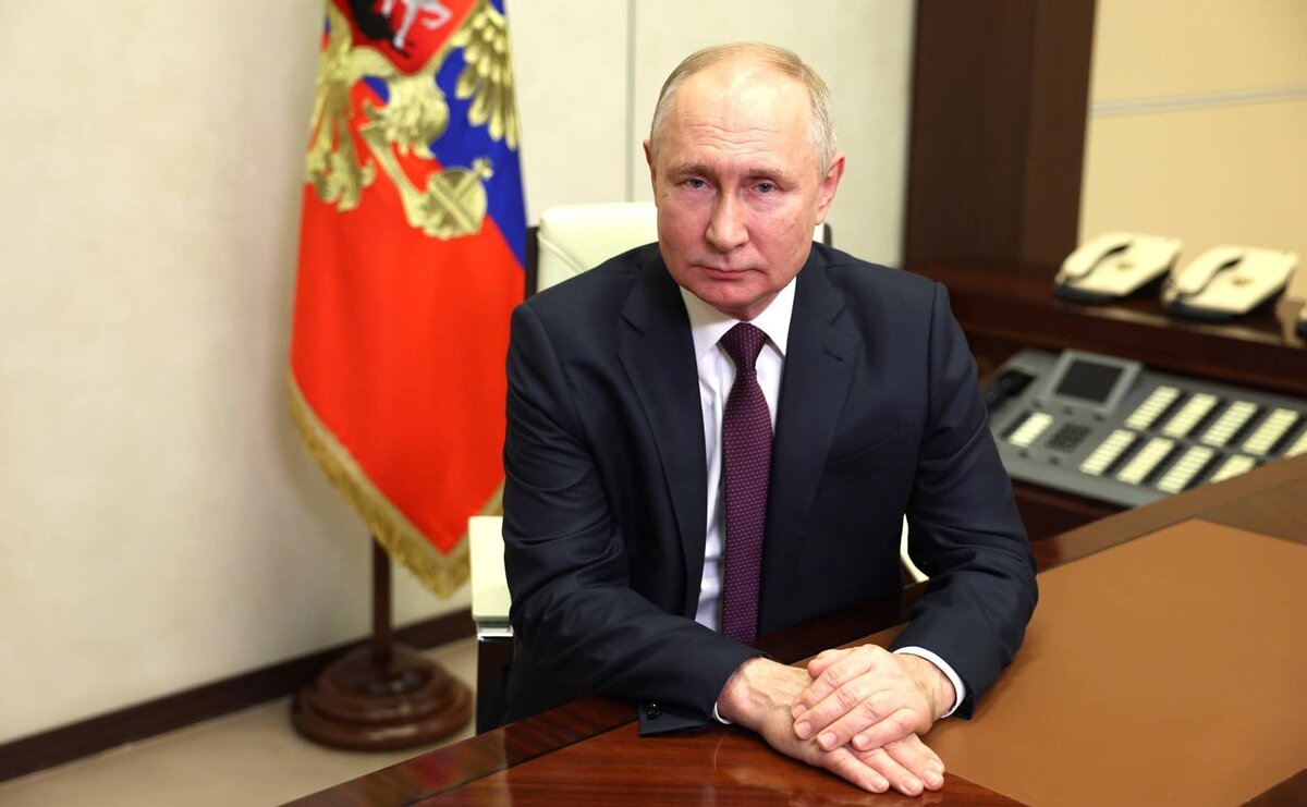 Фото: с сайта Кремля (http://static.kremlin.ru/media/events/photos/big2x/85qQzvQBXHHCZA831dI3Y5l77BkAlfro.jpg)
