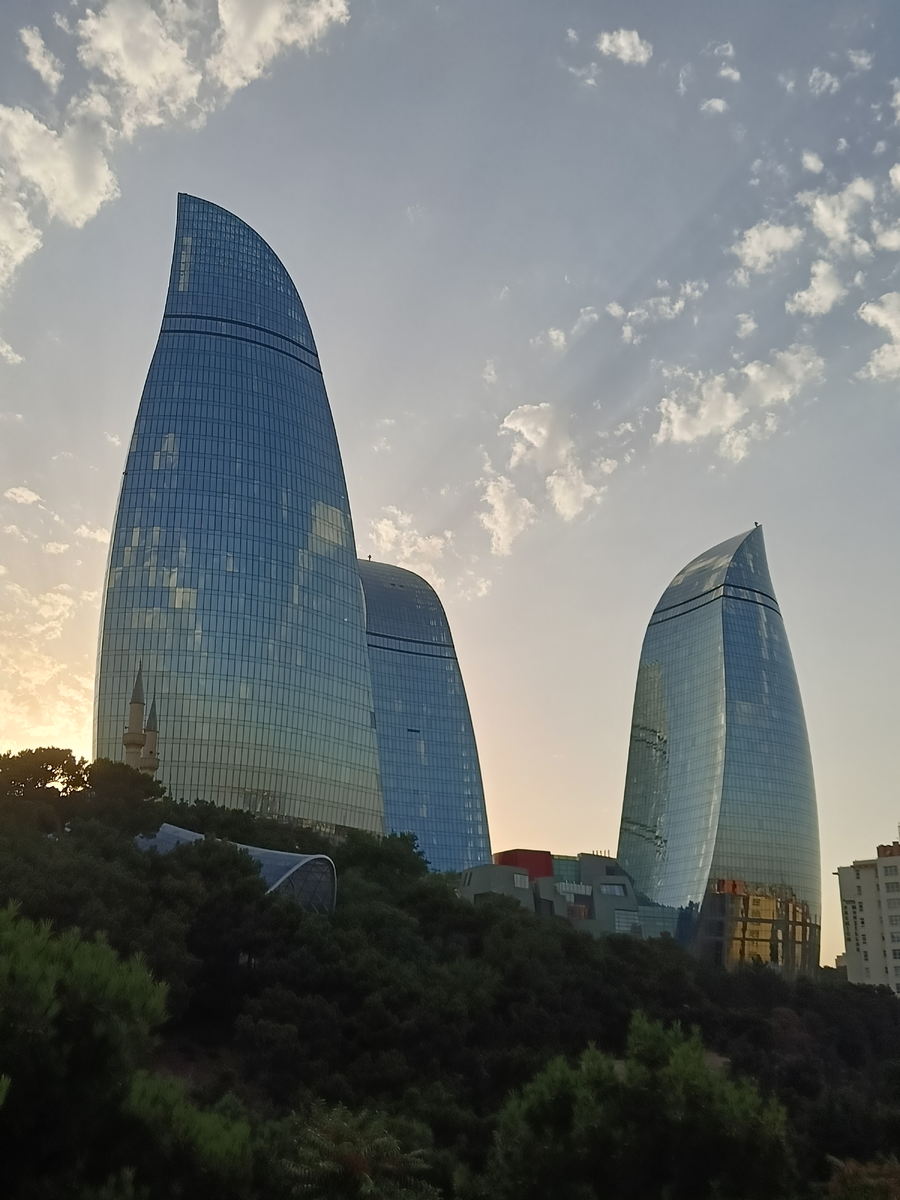                                                                         Пламенные башни