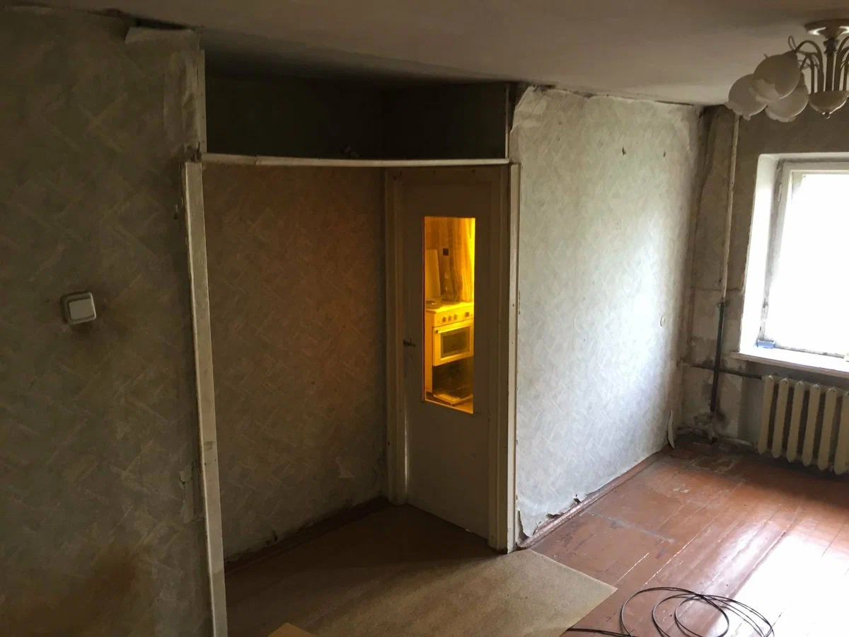Однушка хрущевка в белом - кухня 5 кв. метров Тысяча и одна идея Tiny kitchen, H