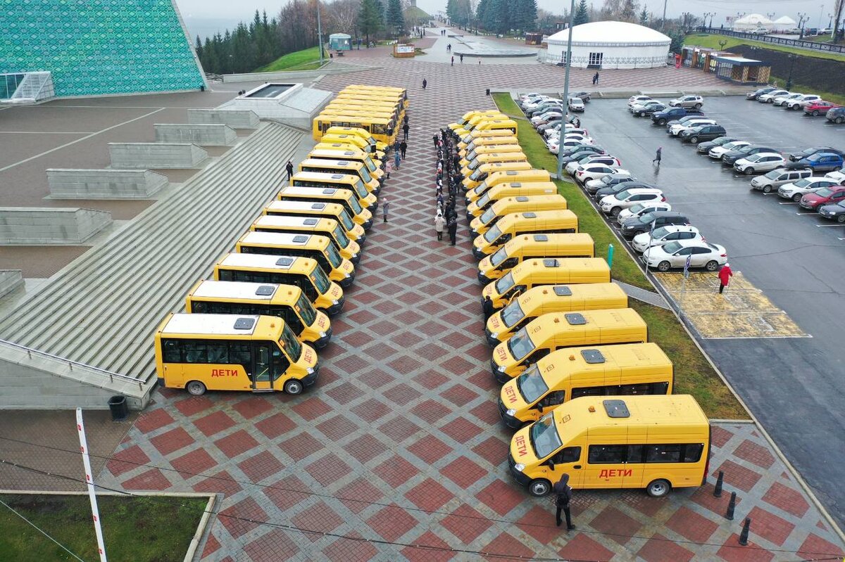   Районы Башкирии получили еще 39 школьных автобусов