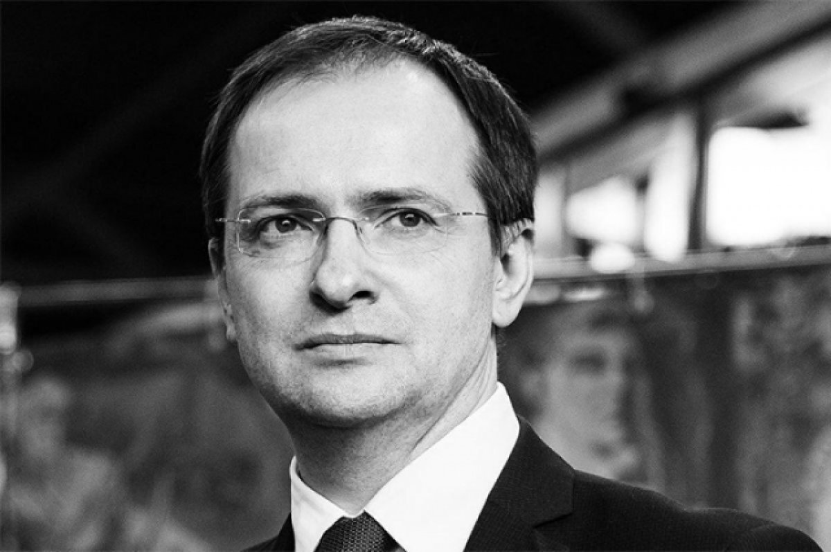    Мединский: в России продолжат ухаживать за могилами польских военных