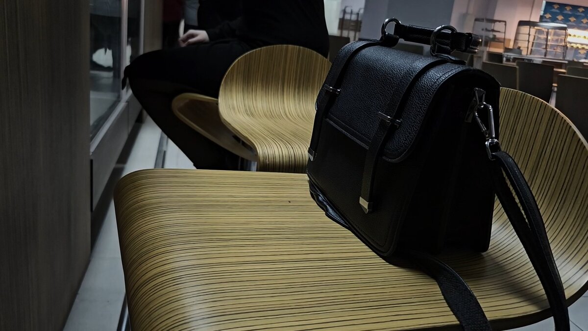    Отсидевший два десятка лет в тюрьме ивановец украл сумочку у посетительницы бара