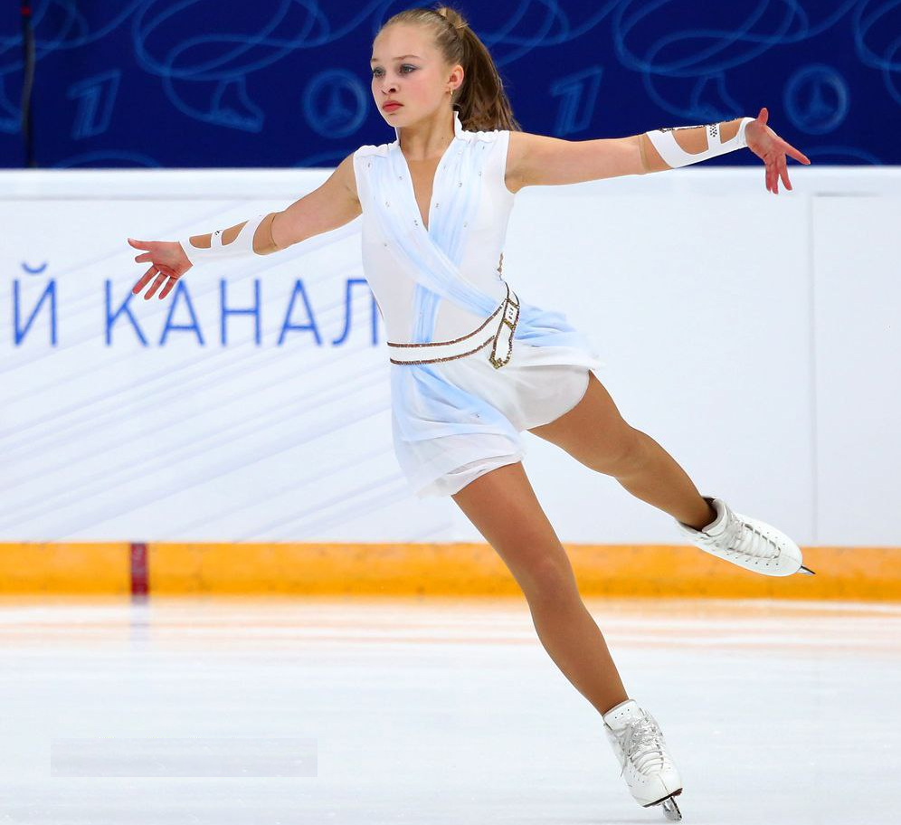 Елизавета худайбердиева в купальнике. Зал художественной гимнастики в ухте. Анна щербакова егор гончаров танцы на льду. Гимнастика оренбург для 13 лет. Кубок курской области по фигурному катанию на коньках курский пируэт.