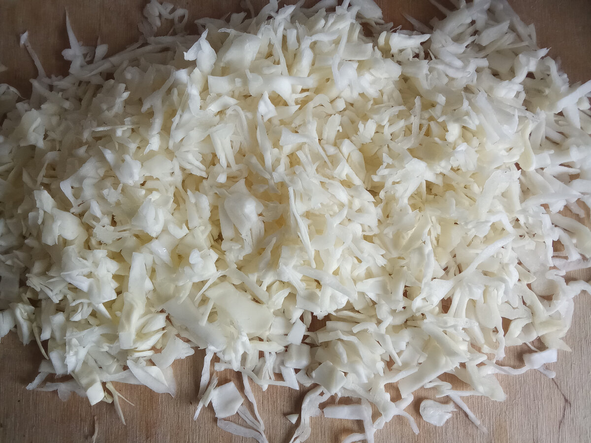 Свежая капуста, нашинковать