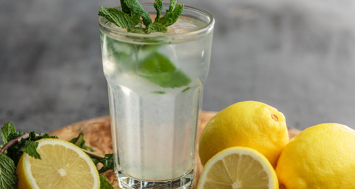 Вода с лимоном. Фото unsplash.com