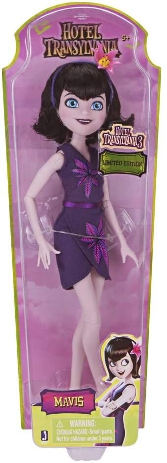 Hotel Transylvania 3 Mavis Doll 2018. Мэйвис на пляже. Фото взято с Pinterest.
