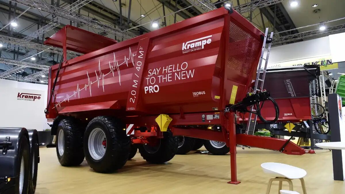 Фото: mechaman.nl (авторские права: Gertjan Zevenbergen) Презентация нового полуприцепа Krampe Pro Body 760 на Agritechnica 2023