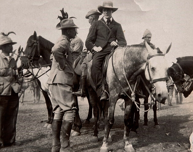 Черчилль верхом на лошади после возвращения из плена. Фотография 1899 года. 