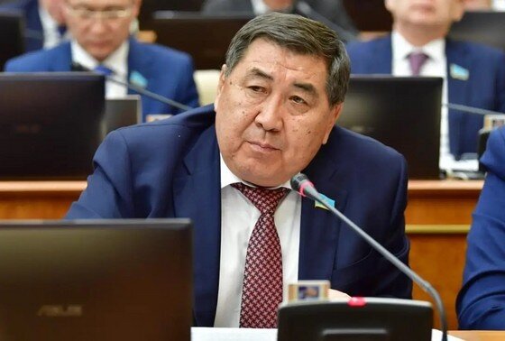    Ермурат Бапи