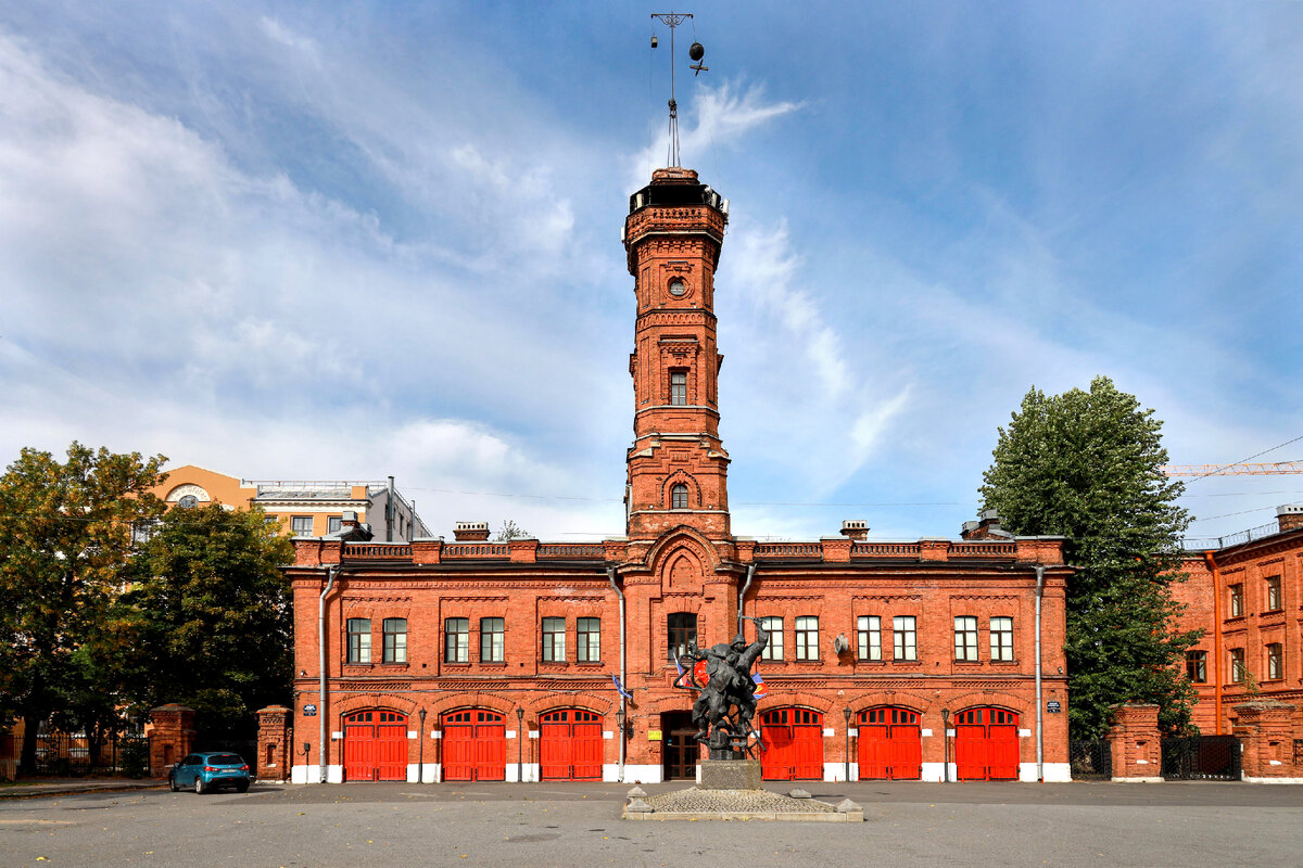 Санкт-Петербург, Большой проспект Васильевского острова, дом 73, здание Василеостровской пожарной части