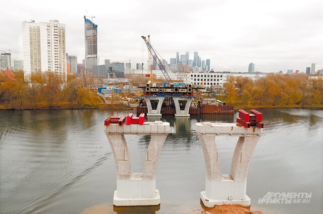    Основа моста готова: опоры уже построили. Фото:  АиФ/ Игорь Харитонов