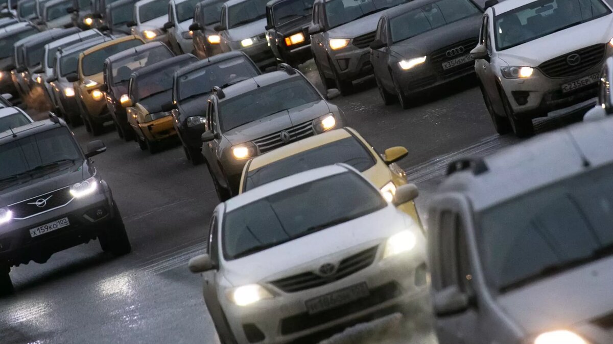     Власти планируют увеличить число полос до шести на участке объездной до Ямской до Мельникайте. Работы будут проведены в рамках проекта реконструкции трассы.