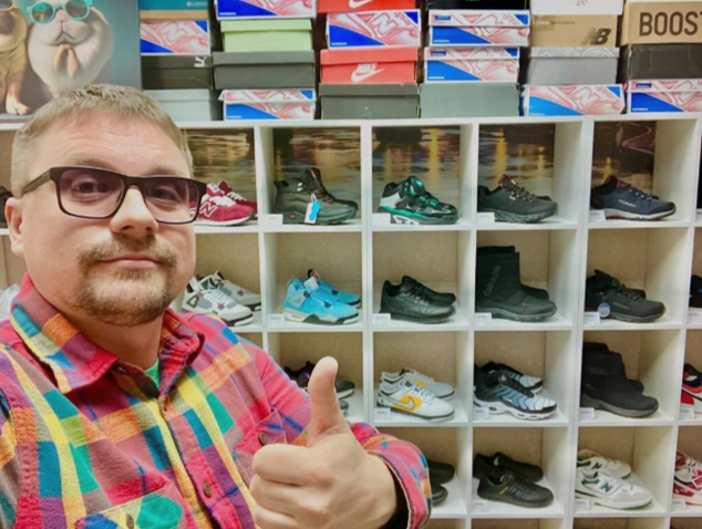 Кузьминых Станислав Вадимович, владелец магазина кроссовок в Новосибирске с 2017 года 