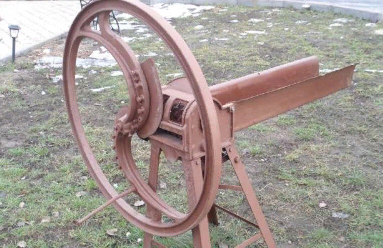 Примерно такая, фото из интеренета