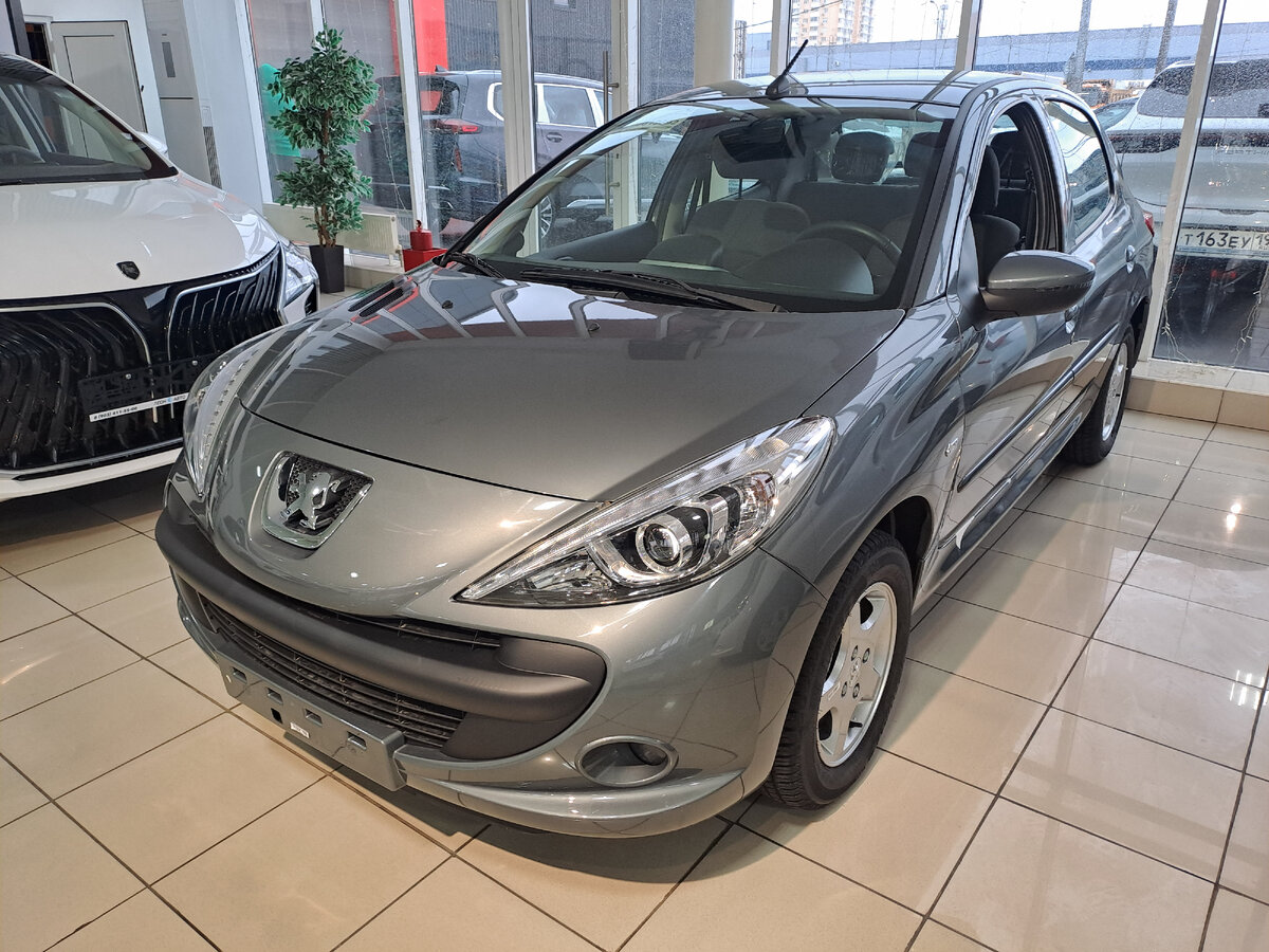 На российский рынок вернулся Peugeot 207i - на автомате, по цене дешевле  Весты | МЕХВОД | Дзен