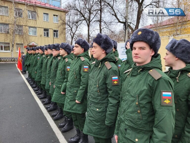    В Оренбурге в День призывника на службу отправились 30 новобранцев Белов Михаил Александрович