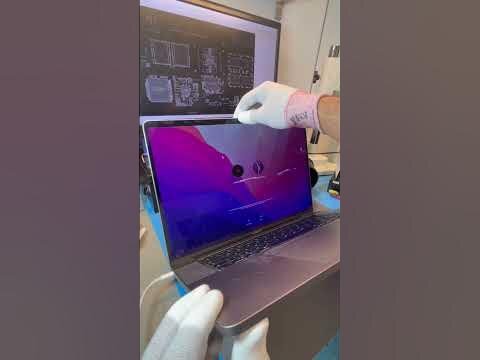 MacBook screen with a lines, where the screen works at the right angle. Doesn't need a new screen!  📷
