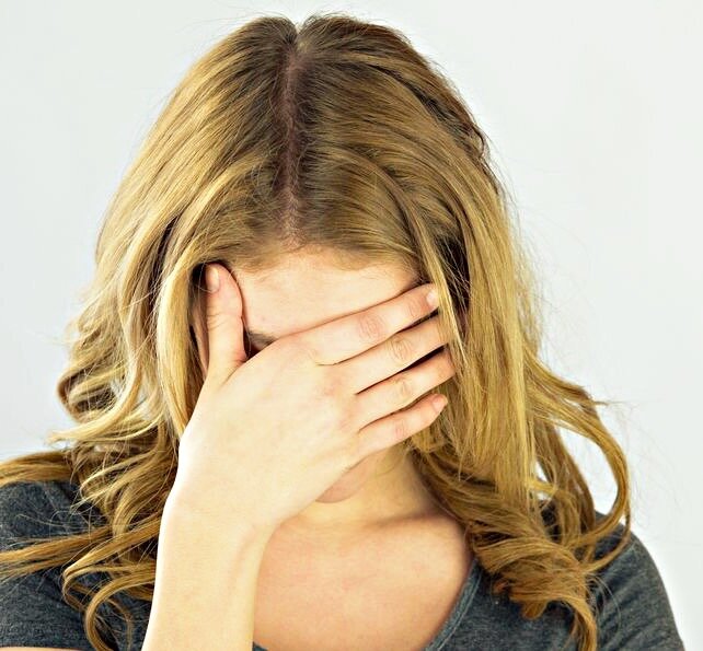 Макияж для прекрасного пола - это как одежда, без нее она чувствует себя обнаженной