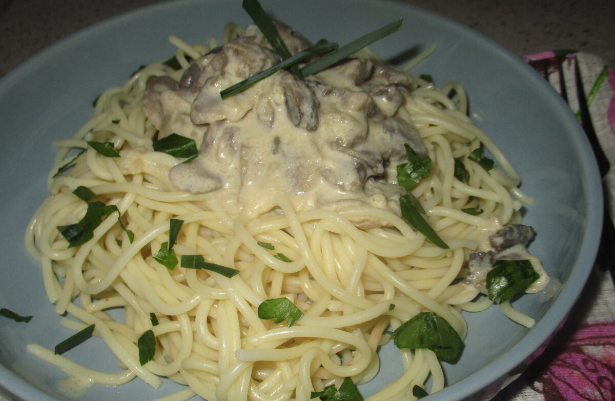    Соус сметанный с грибами