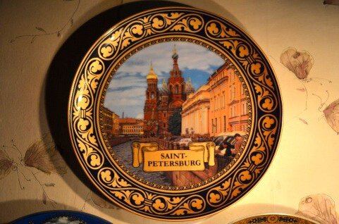 Китайская поделка. Фото Андрея Бурмистрова