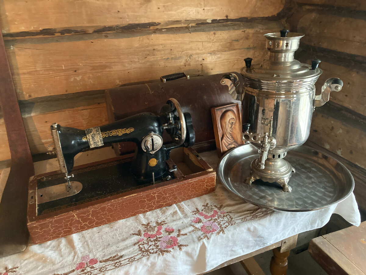 Село Биряково Вологодской области. В родительском доме поэта Николая Рубцова