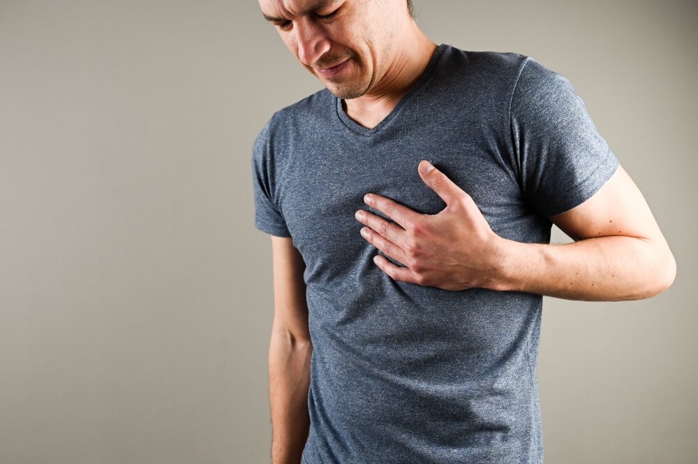 Эмоциональный дискомфорт. Chest Pain. Сердечная недостаточность фото людей.