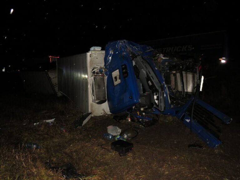    В Оренбуржье столкнулись два большегруза. Погиб 55-летний житель Московской области Кристина Просвиркина