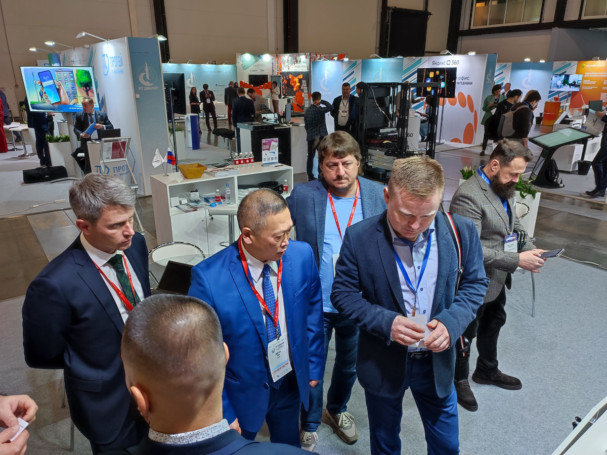 Изображение - QTECH. Источник: https://www.qtech.ru/press/news/kompaniya-qtech-stala-uchastnikom-kh-mezhdunarodnogo-foruma-it-dialog-2023 