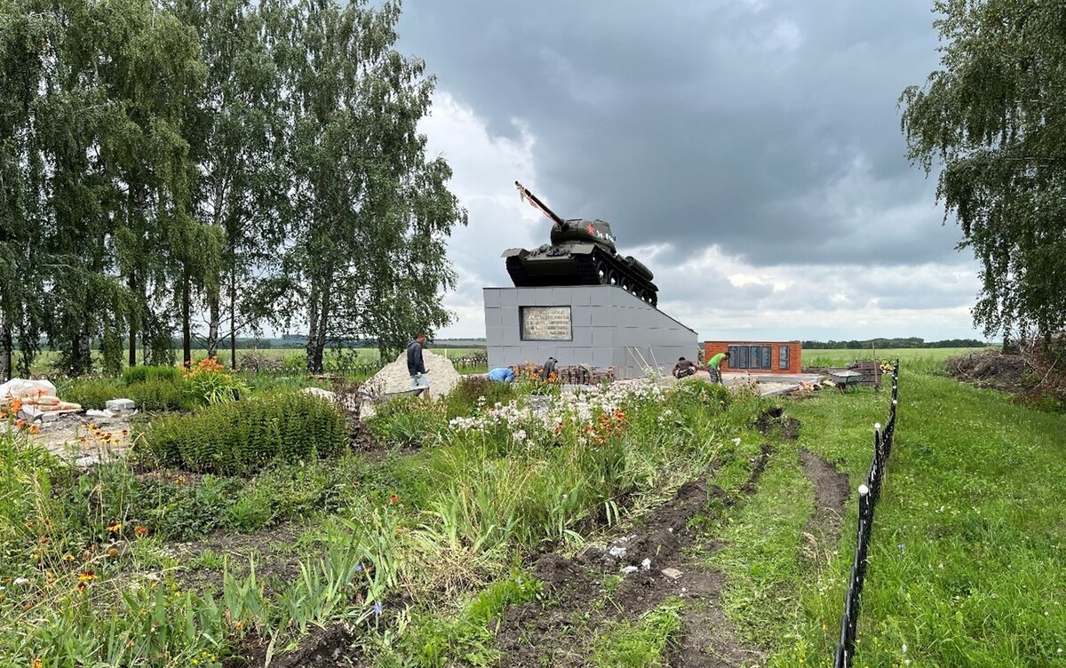 Памятник погибшим танкистам 96 танковой бригады им. Ленинского Комсомола,  Курская область, Мантуровский район | Национальный исследовательский  институт культурного наследия | Дзен