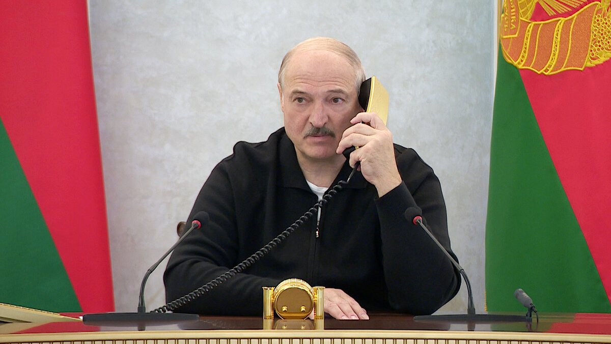 Лукашенко позвонил.