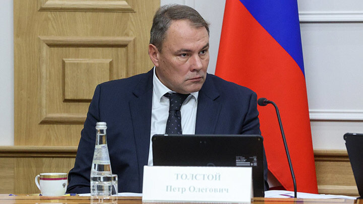 ПЁТР ТОЛСТОЙ НА СЛУШАНИЯХ В СОВЕТЕ ФЕДЕРАЦИИ. ФОТО: ПРЕСС-СЛУЖБА СФ