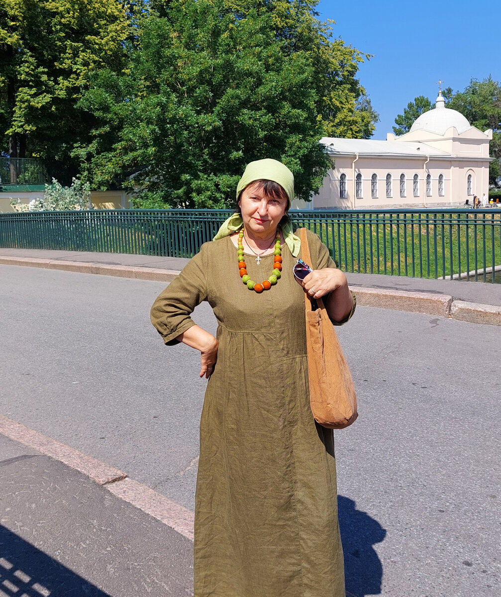 Фото автора. С сумкой-шоппер в Петербурге