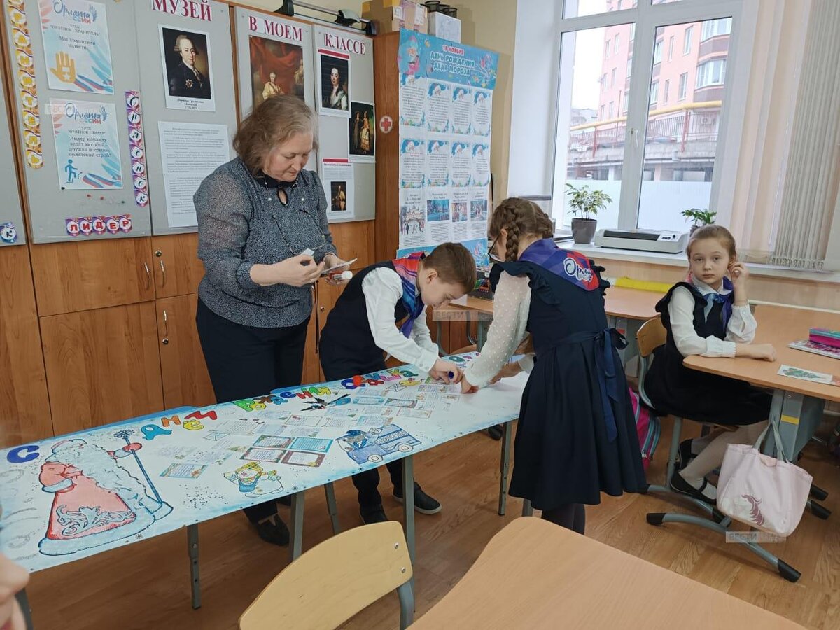    В Курске школьники приготовили поздравление с Днём рождения для Деда Мороза