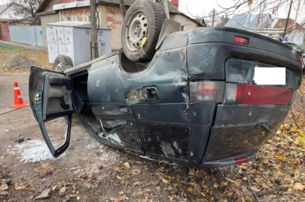    В результате ДТП в Тамбове машина перевернулась на крышу