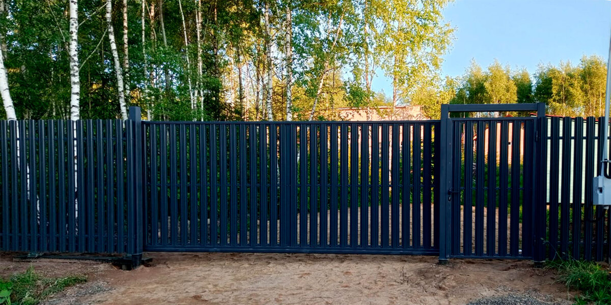 Откатные ворота из металлоштакетника. Компания KZS-Group