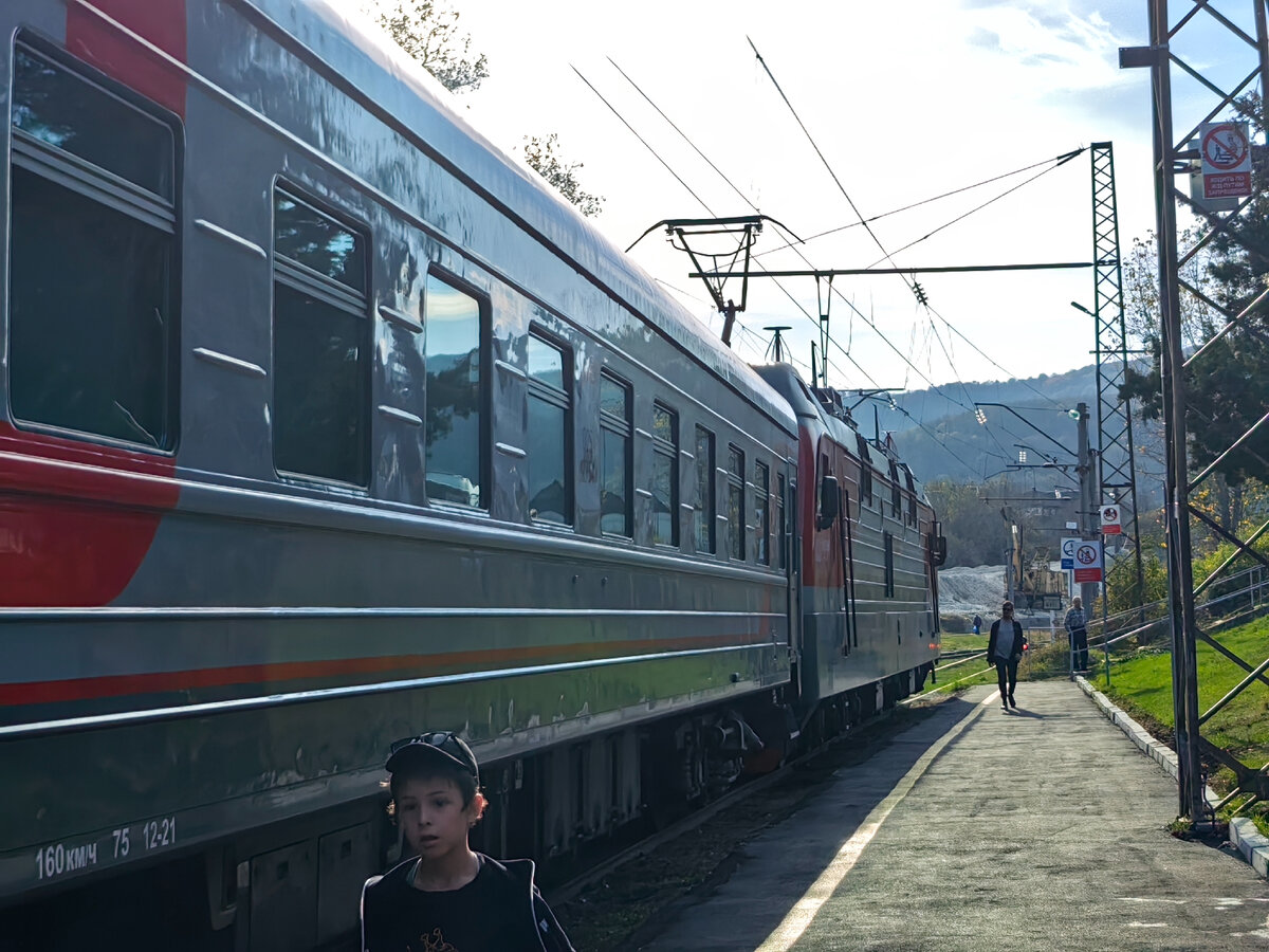 В поезде порно, секс в поезде смотреть онлайн