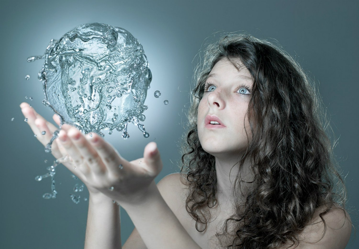 Чистая вода источник жизни. Вода это жизнь. Группа жизнь и вода. Группа жизнь и вода. Магия воды в руках.