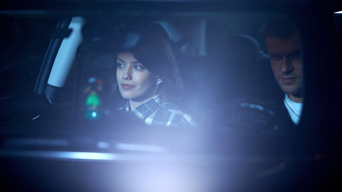     / Кадр из фильма «Любви не бывает» (2024)