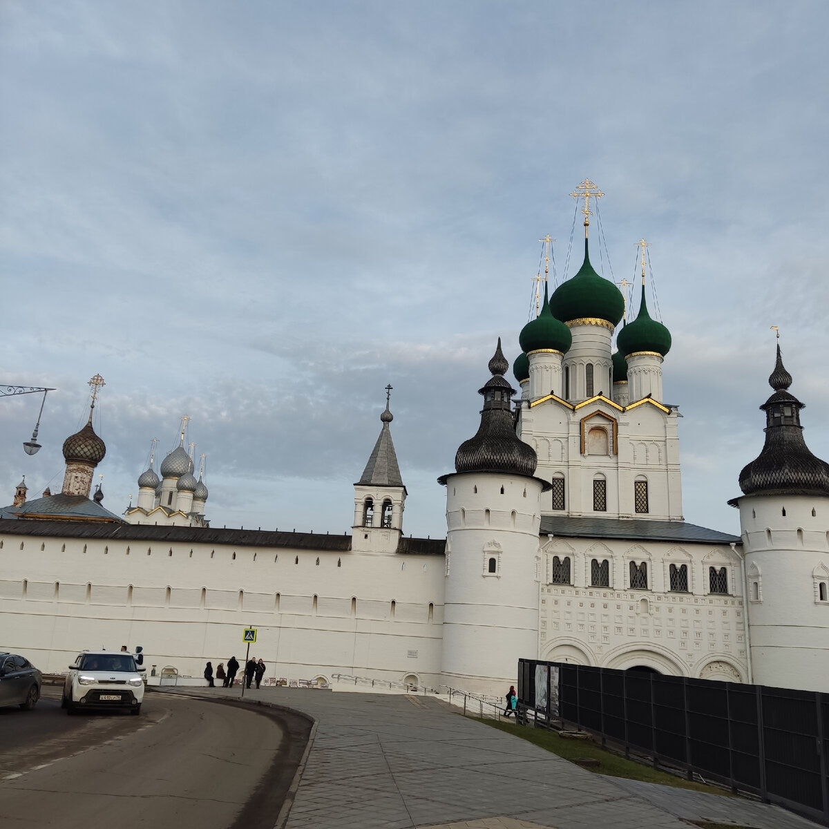 Вид на кремль с улицы