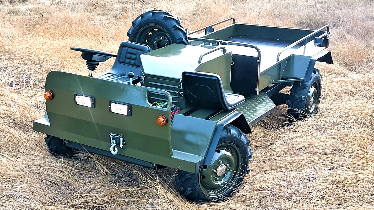 Испытания нового российского военного транспортера Сталкер. Фото Лампа знаний(1)