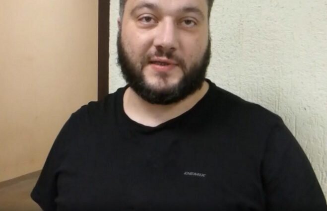 А вот и принц на белом коне