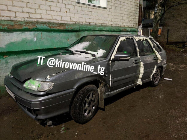    Шалость не удалась: что грозит злоумышленникам, которые замуровывают машины кировчан монтажной пеной