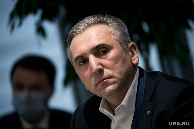    Моор соберет депутатов облдумы для того, чтобы заручиться поддержкой перед принятием бюджета