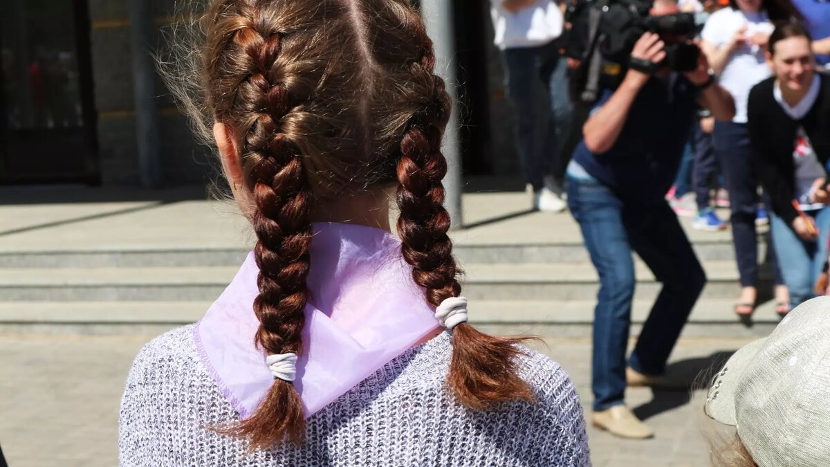     Неизвестный мужчина якобы преследовал 14-летнюю девочку в ЖК «Седьмое небо» в Нижнем Новгороде. Подробности рассказала мама ребенка в группе жилого комплекса.
